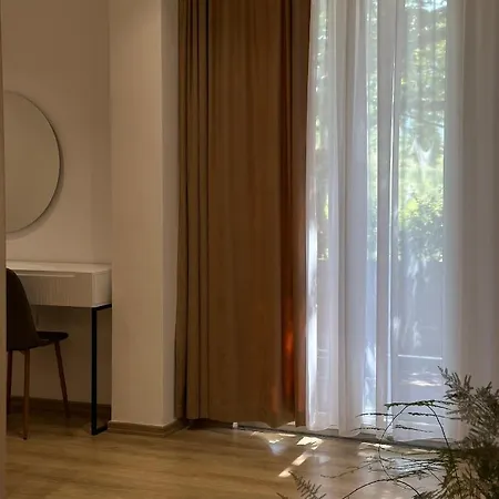 Natyra E Qete Hideaway Hotel *