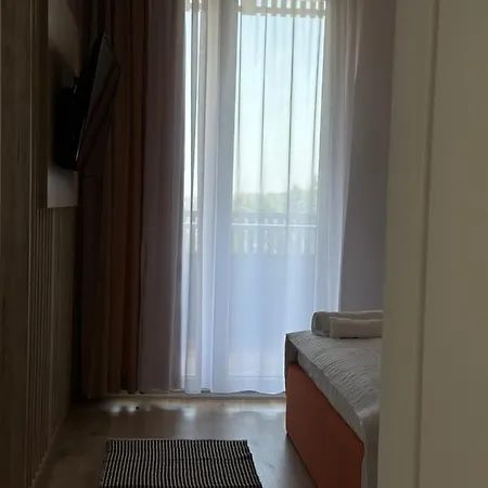 Hotel Restaurant Natyra E Qete *