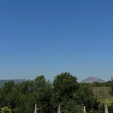 מלון Natyra E Qete Hideaway Lezhë