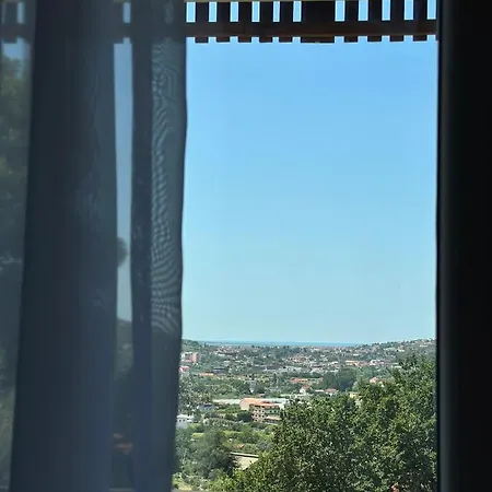 מלון Natyra E Qete Hideaway *